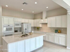 3780 E Rakestraw Ln in Gilbert, AZ - Foto de edificio - Building Photo
