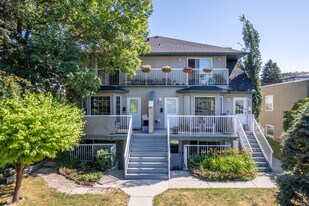 1515 28 Av SW in Calgary, AB - Building Photo