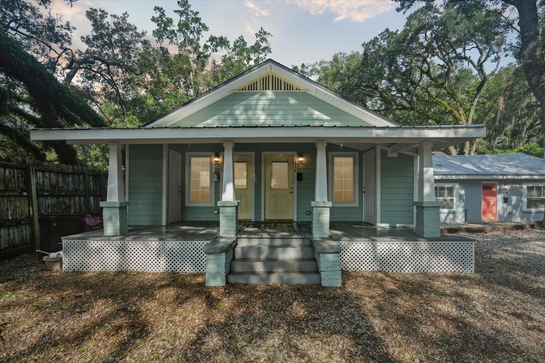 112 NW 9th St in Gainesville, FL - Building Photo