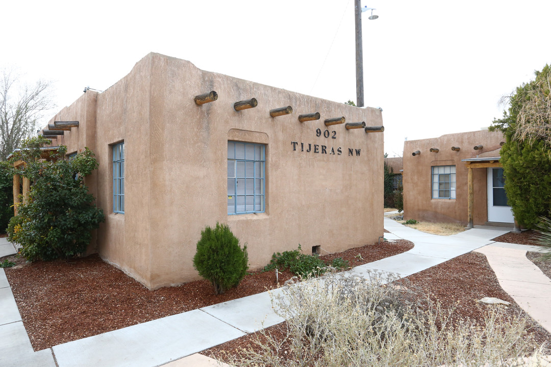 902 Tijeras Ave NW in Albuquerque, NM - Foto de edificio