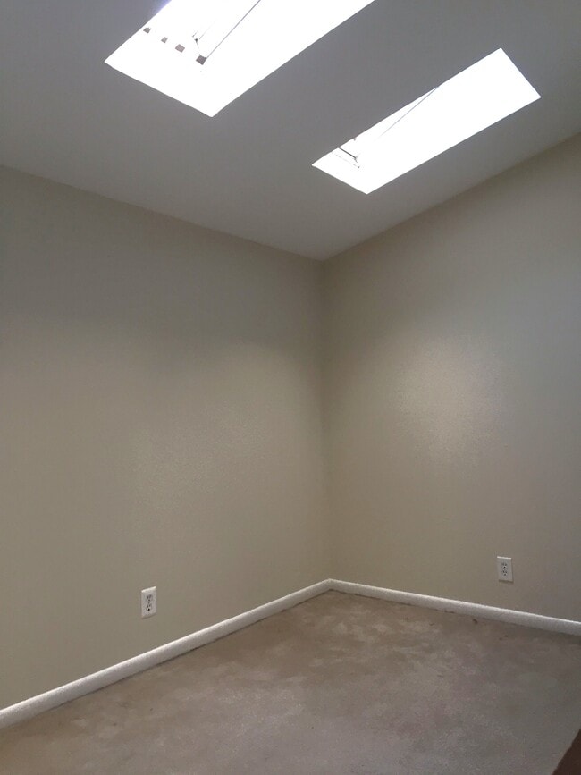 614 Elliott St NE, Unit 2D in Washington, DC - Foto de edificio - Building Photo