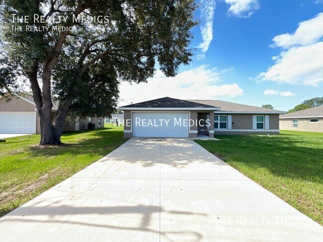 254 Malauka Run in Ocklawaha, FL - Building Photo - Building Photo