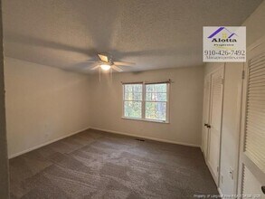 573 Winding Creek Rd in Fayetteville, NC - Building Photo - Building Photo