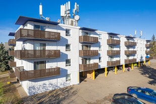 White Plains Manor in Calgary, AB - Building Photo