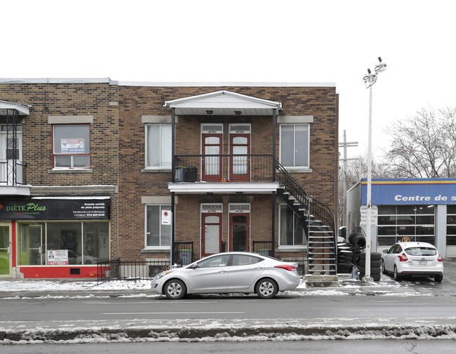 4724-4730 Hochelaga Rue in Montréal, QC - Building Photo - Building Photo