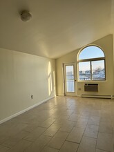 191 Cross St, Unit 3 bed 2  bath water view in Bronx, NY - Foto de edificio - Building Photo