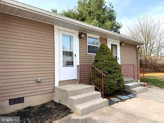 property at 19 Walnut St