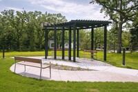 River North Apartments in Coon Rapids, MN - Foto de edificio - Building Photo