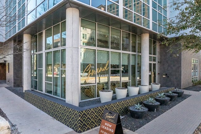 The Grand at the Domain in Austin, TX - Building Photo - Building Photo