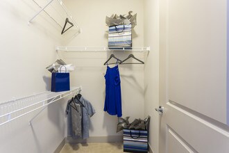 LandonHouse in Orlando, FL - Building Photo - Building Photo