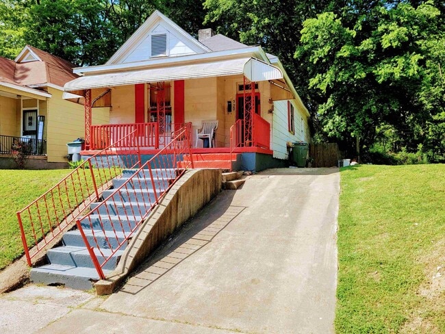 330 E Trigg Ave in Memphis, TN - Building Photo - Building Photo