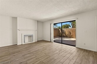 5544 Malt Dr in Ft. Myers, FL - Building Photo - Building Photo