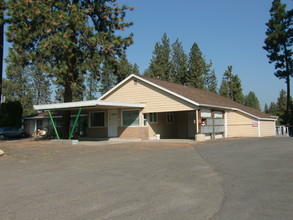 5314 W Sunset Hwy in Spokane, WA - Building Photo - Primary Photo