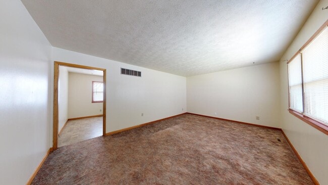 2209 25th St in Great Bend, KS - Building Photo - Building Photo