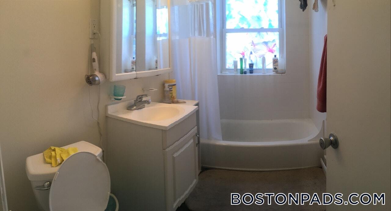 34 Gardner St in Boston, MA - Building Photo