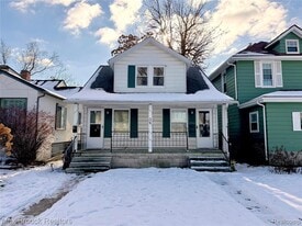 36 E Bernhard Ave in Hazel Park, MI - Building Photo