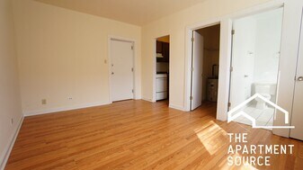 1850 N Humboldt Blvd, Unit 105 in Chicago, IL - Building Photo