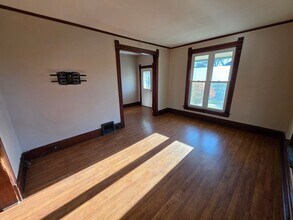 523-525 Bay St in Chippewa Falls, WI - Building Photo - Building Photo