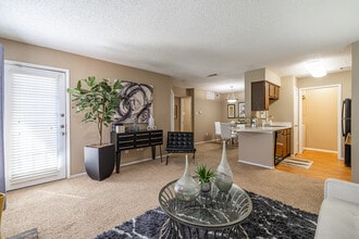Greenbriar Apartments in Plano, TX - Building Photo - Interior Photo