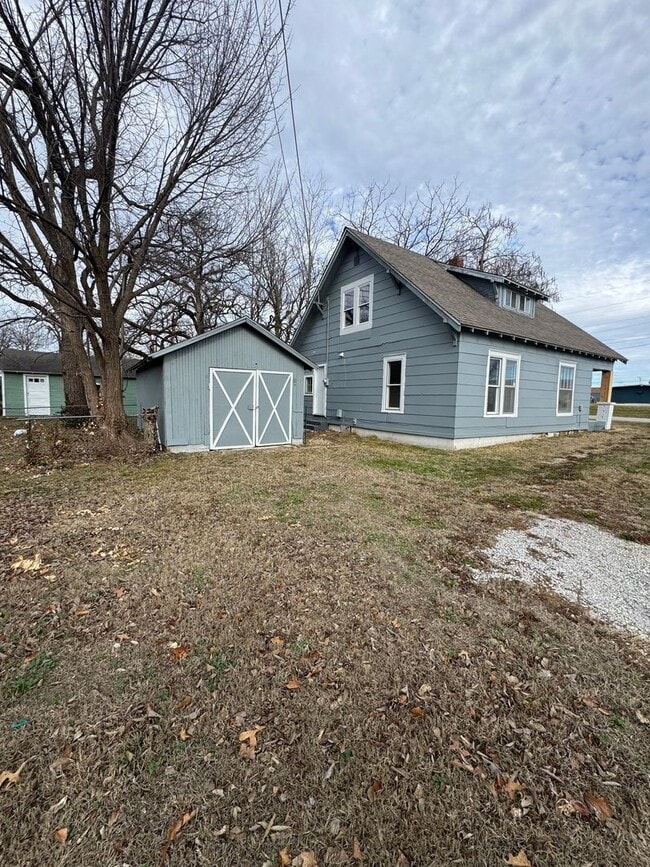1501 N Farmer Ave in Springfield, MO - Building Photo - Building Photo