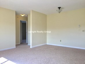 89 Plympton St-Unit -Apt 9 in Middleboro, MA - Building Photo - Building Photo