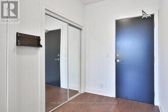 1575 Lakeshore Rd W in Mississauga, ON - Building Photo - Building Photo