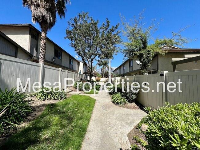 517 D St in Upland, CA - Building Photo - Building Photo