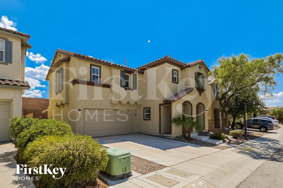 987 Eureka Dunes Ave in Henderson, NV - Building Photo