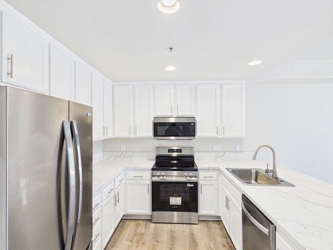 147 Rosebay Dr