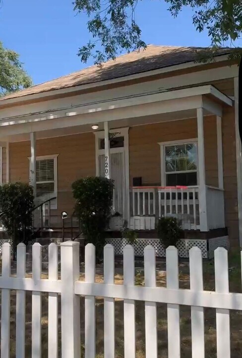 720 Lincoln St in Red Bluff, CA - Building Photo