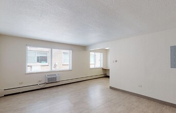 4101 E Iowa in Denver, CO - Building Photo - Interior Photo