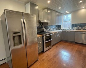 682 E 42nd St, Unit 1 in Brooklyn, NY - Building Photo - Building Photo