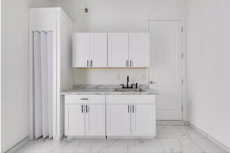 653 Stanley Ave in Lehigh Acres, FL - Foto de edificio - Building Photo