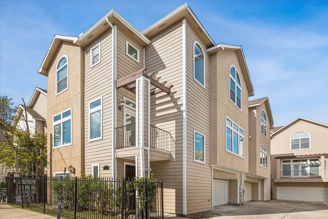 5210 Petty St in Houston, TX - Building Photo - Building Photo