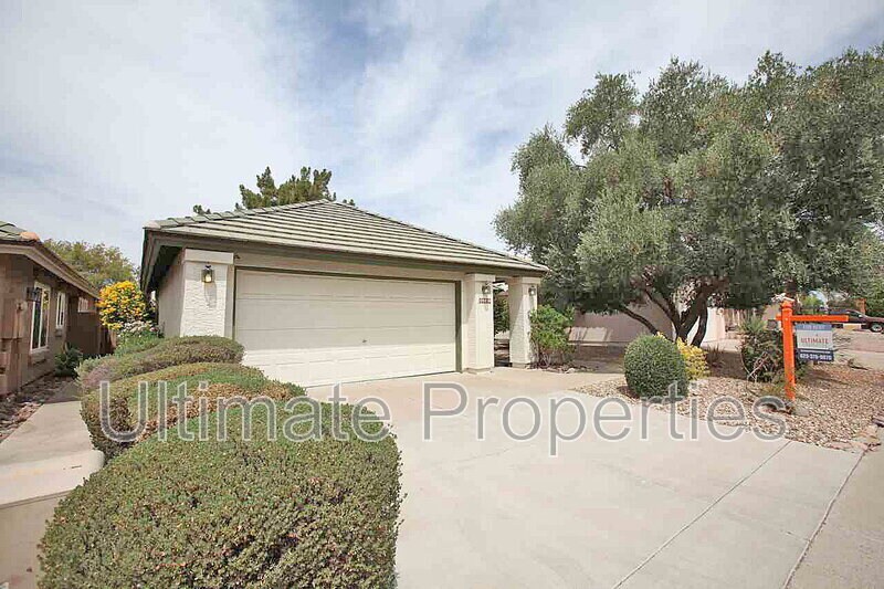 19816 N 76th Ave in Glendale, AZ - Building Photo
