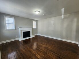 383 Newhall St, Unit 1 in New Haven, CT - Building Photo