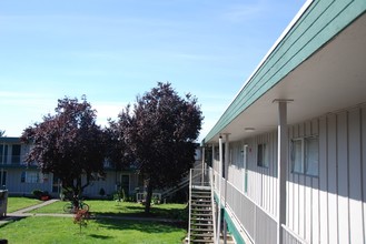 Villa Rose Apartments in Salem, OR - Foto de edificio - Building Photo