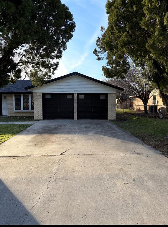 1911 Hill St in Killeen, TX - Building Photo - Building Photo