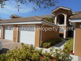 1076 Winding Pines Circle in Cape Coral, FL - Building Photo