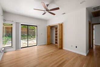 109 Lake Hills Dr N in Austin, TX - Building Photo - Building Photo