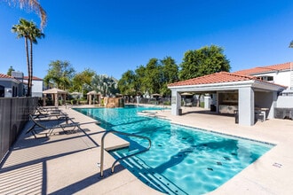 Calista in Scottsdale, AZ - Foto de edificio - Building Photo