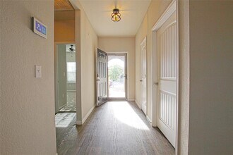 125 Presidential Path in Liberty Hill, TX - Building Photo - Building Photo