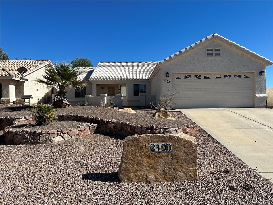 2100 E Crystal Dr in Fort Mohave, AZ - Building Photo