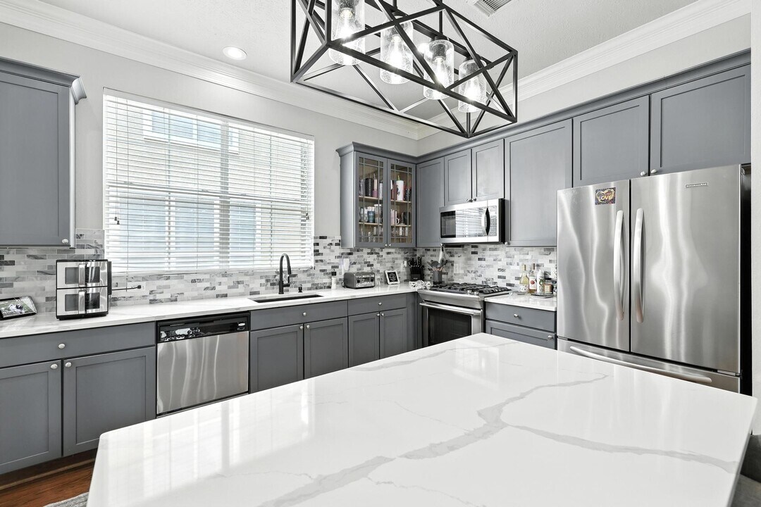 5916 Kansas St in Houston, TX - Building Photo