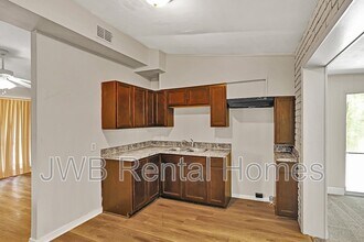 1241 De Paul Dr in Jacksonville, FL - Building Photo - Building Photo