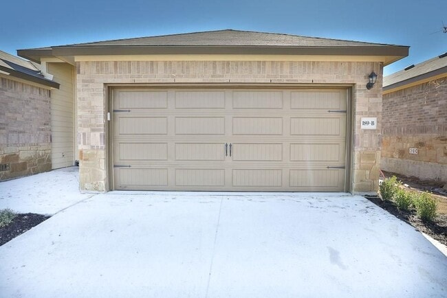 189 Joanne Lp in Buda, TX - Building Photo - Building Photo