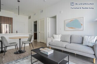 760 Serrano Ave in Los Angeles, CA - Building Photo - Building Photo