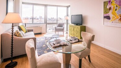 800 6th Ave in New York, NY - Building Photo - Building Photo