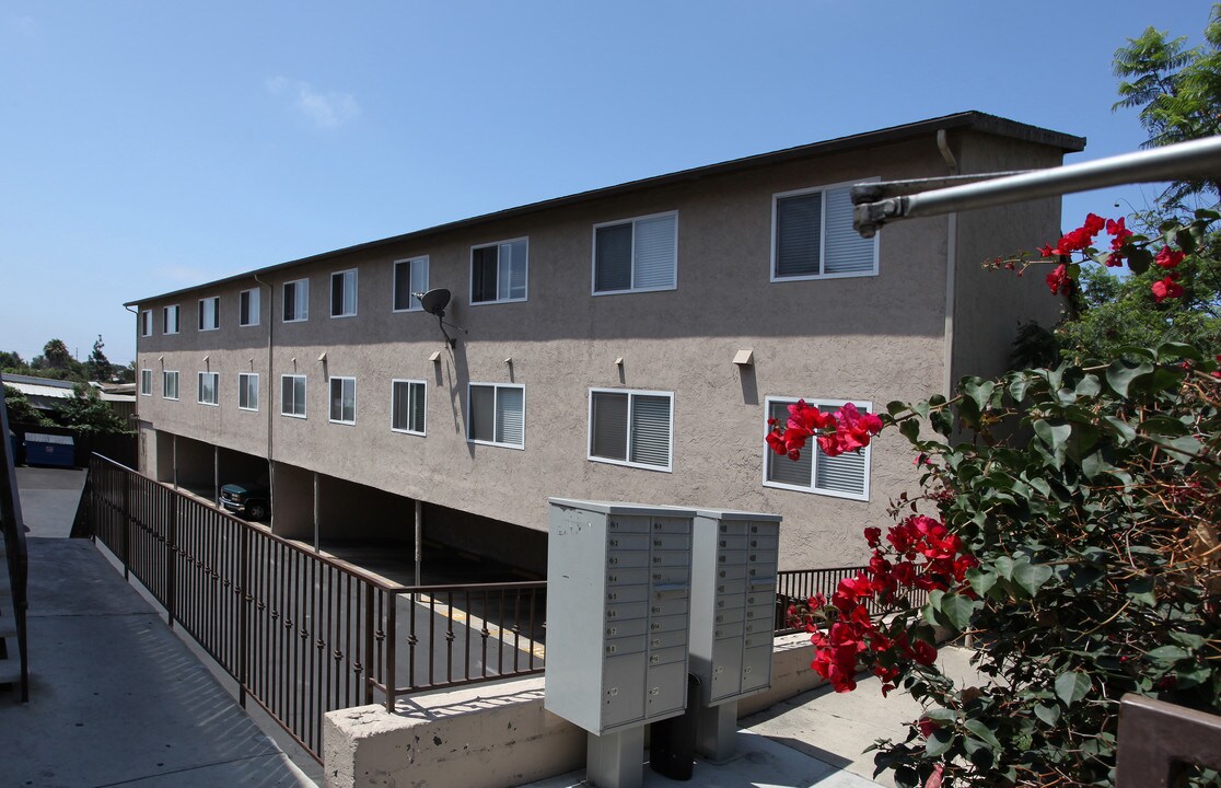 3265-3295 Ocean View Blvd in San Diego, CA - Building Photo