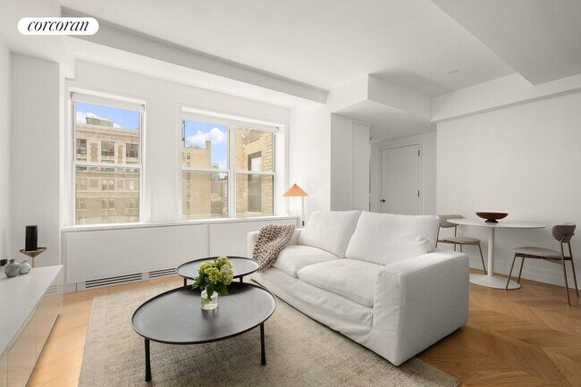 393 W End Ave in New York, NY - Building Photo - Building Photo